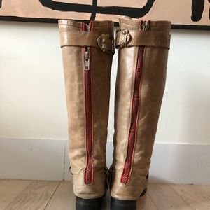 Previously loved Steve Madden Barton Boot! 🥾🥾